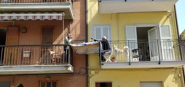 immagine_pranzo_balcon.jpg